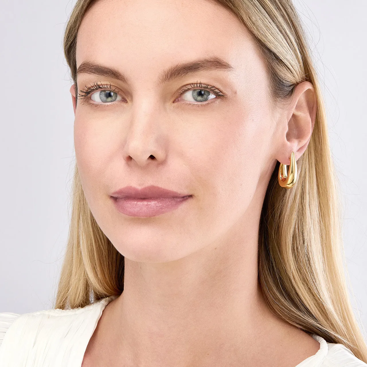 14k Yellow Gold Puffy Graduated Oval Modern Contemporary Hoop Earrings