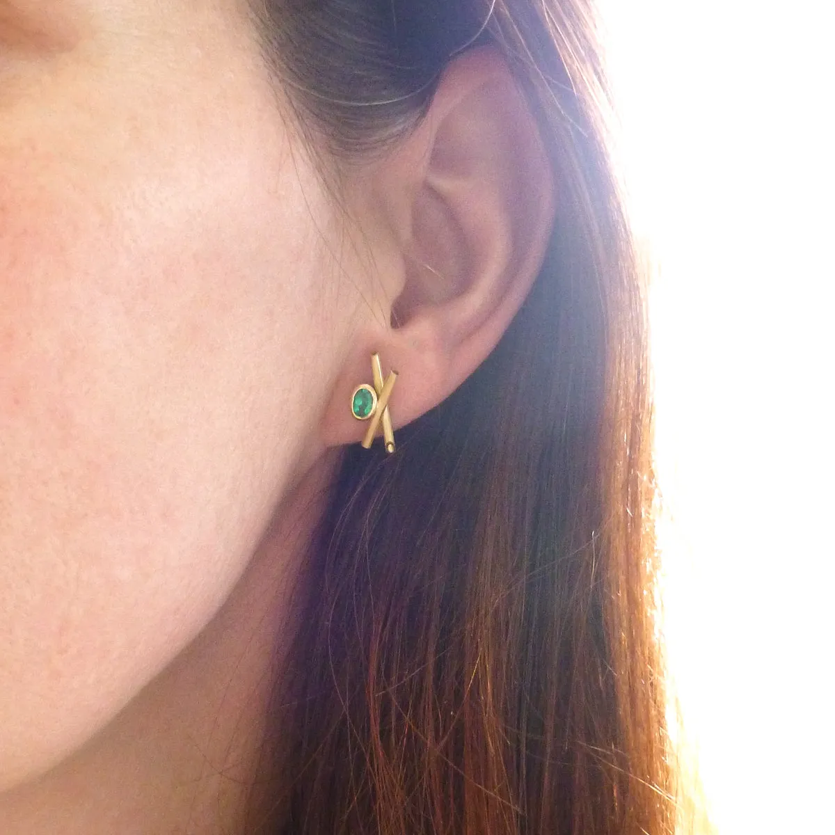 18ct gold and emerald contemporary earrings