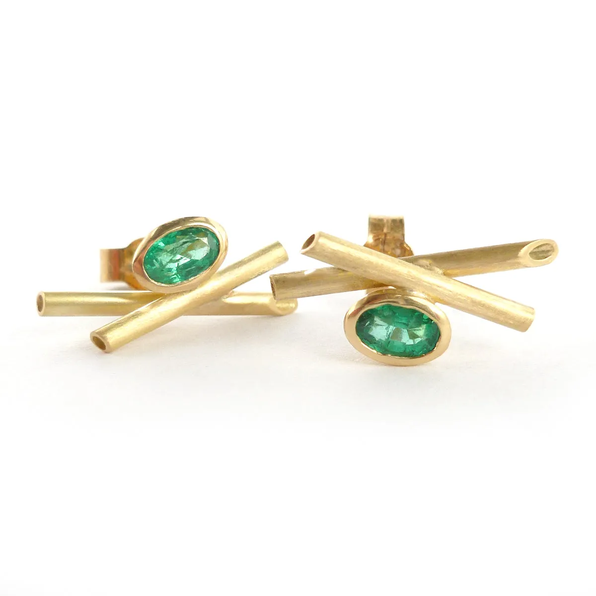 18ct gold and emerald contemporary earrings