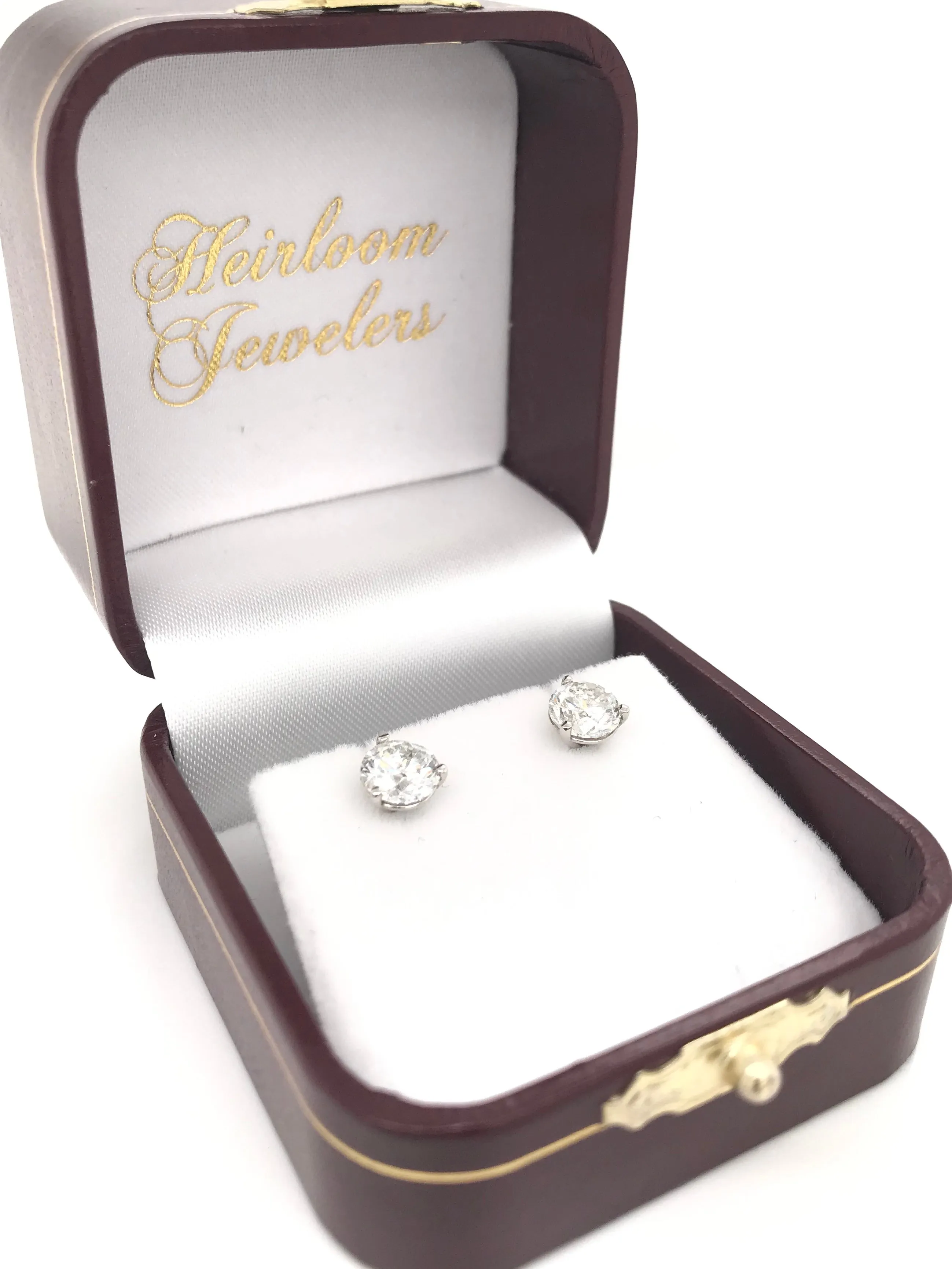 2 CARAT DTW DIAMOND STUD EARRINGS
