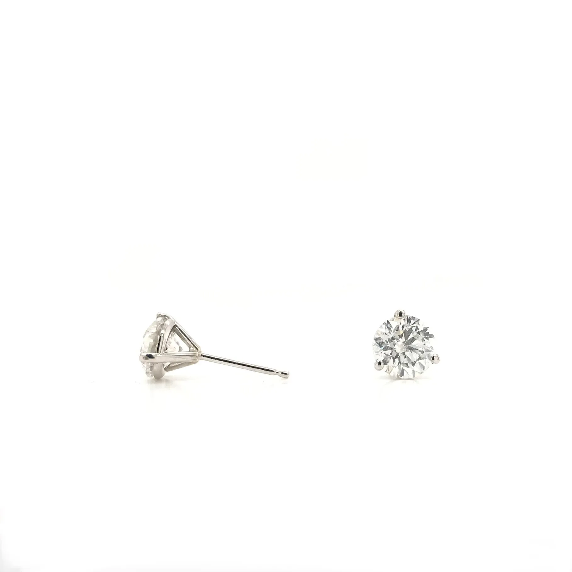 2 CARAT DTW DIAMOND STUD EARRINGS