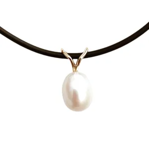 9ct Gold Pearl Pendant "Fishtail"