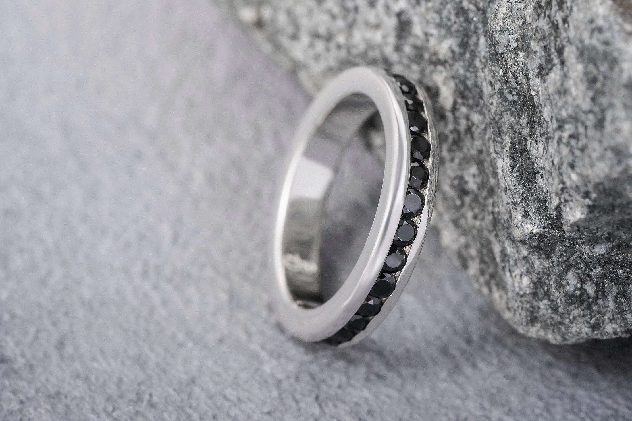 Black Zircon Line Ring