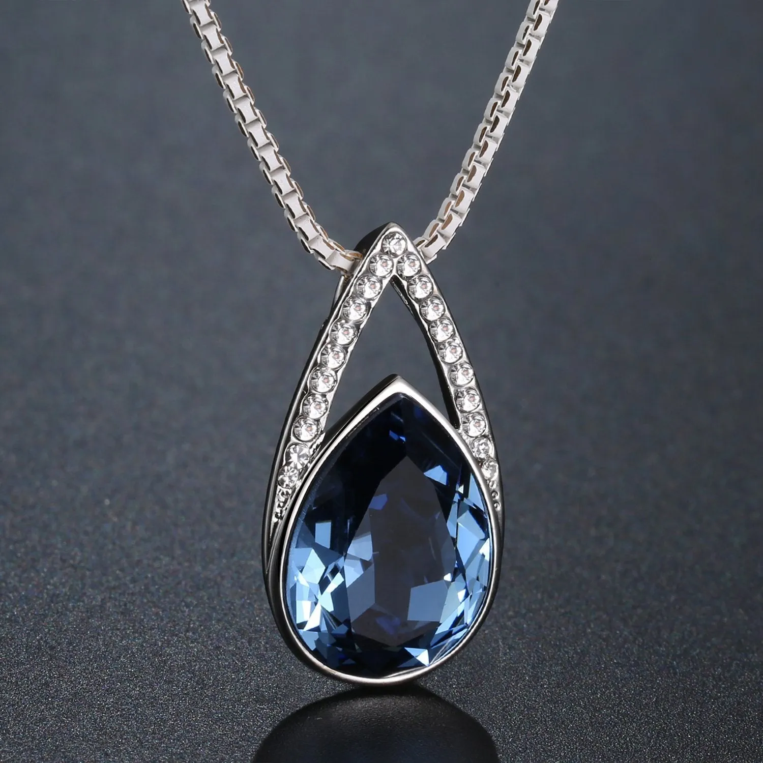 Blue Pear Necklace KPN0268