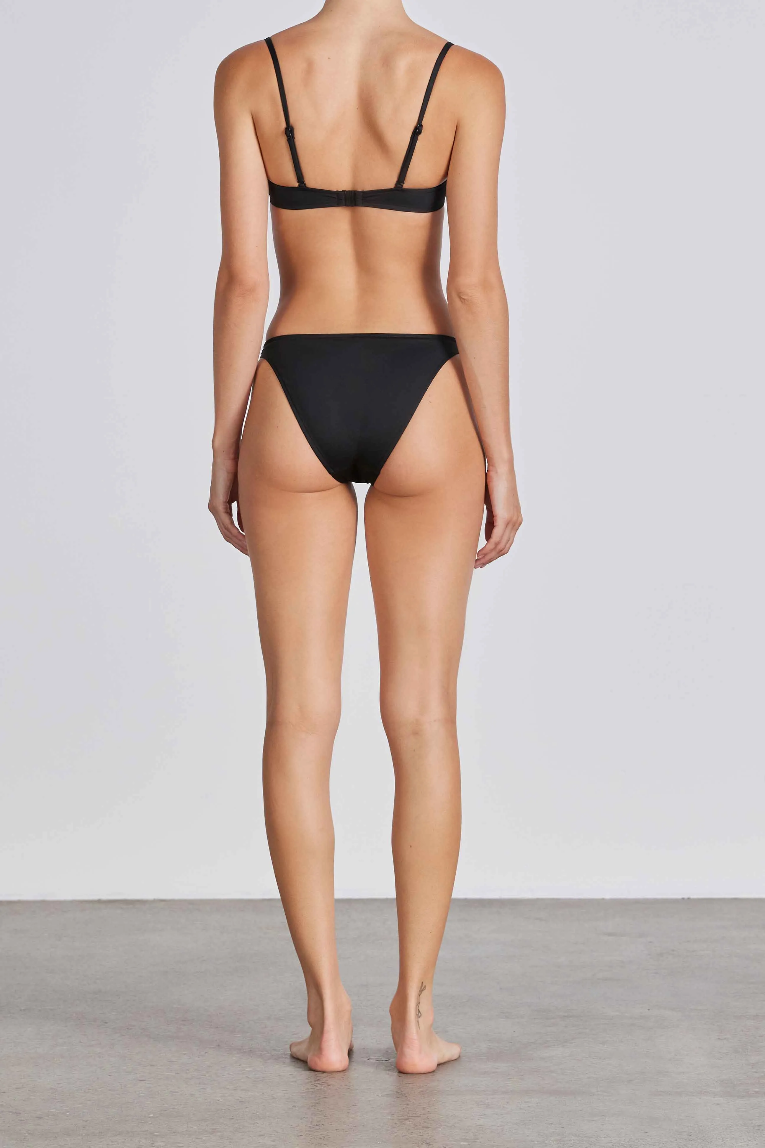 Brielle Bikini Top - Black (Embodee)