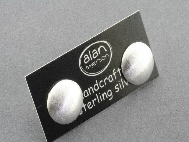 Brushed smartie stud - sterling silver