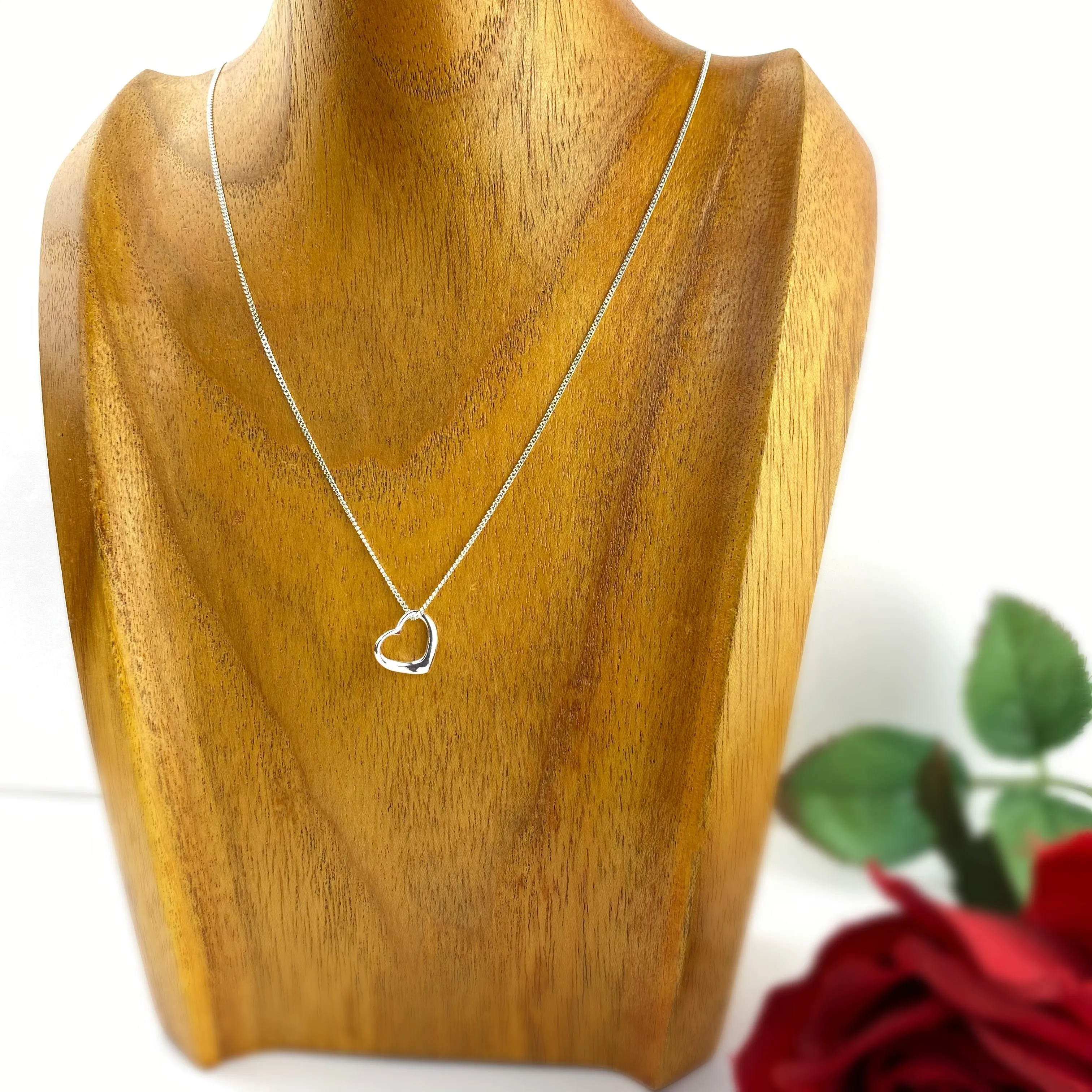 Classic Romance Pendant - VP353
