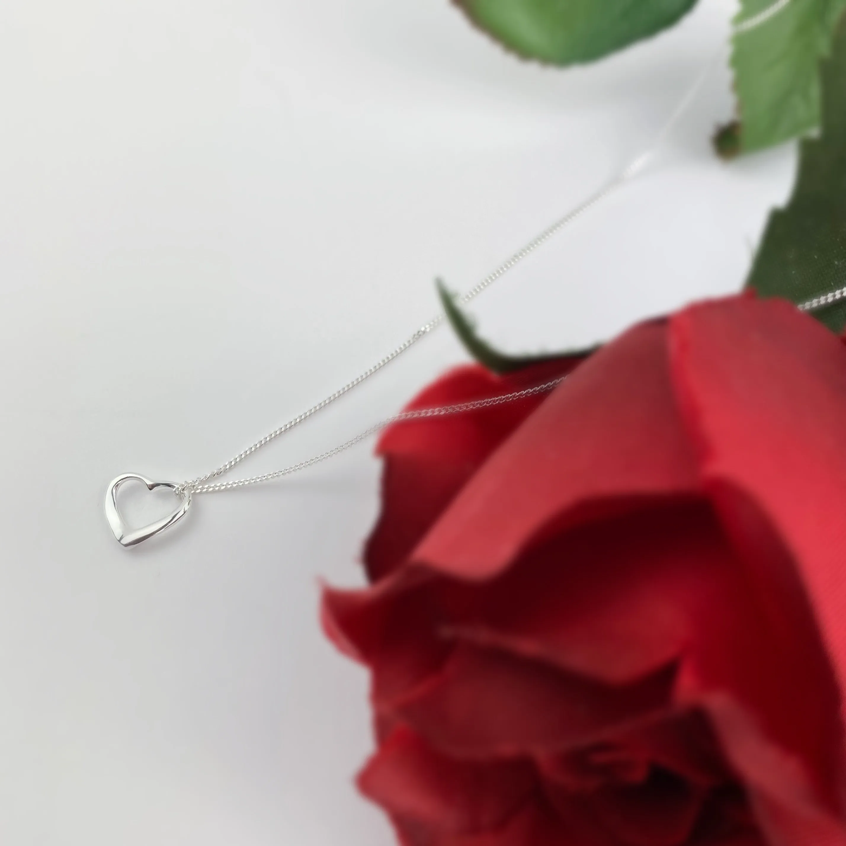 Classic Romance Pendant - VP353