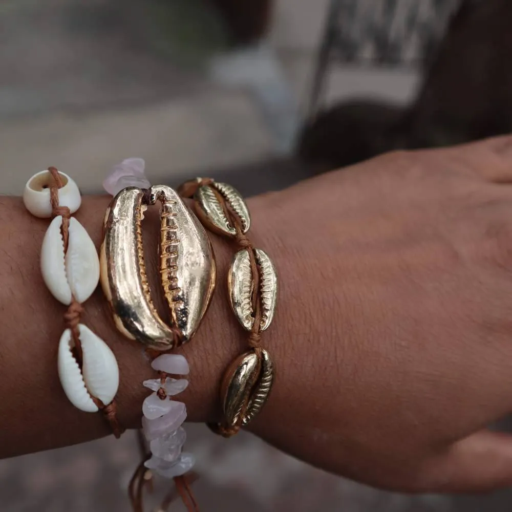Cowrie Shell Bracelet set in natural and gold