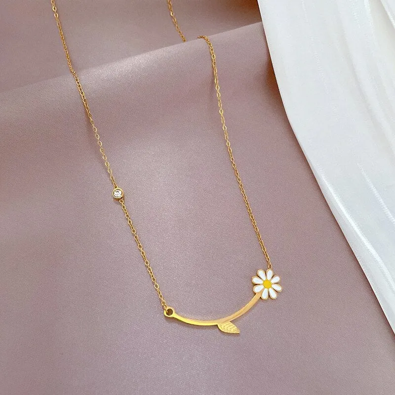 Gold Plated Elegant Leaves Daisy Flower Pendant Neckalce For Women