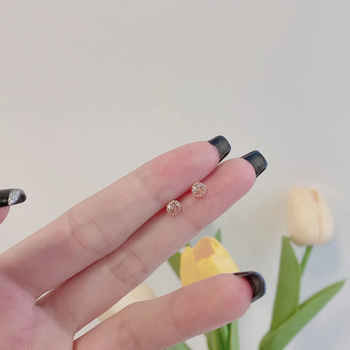 [Goodv]Sparkling Colorful Round Shape Earrings