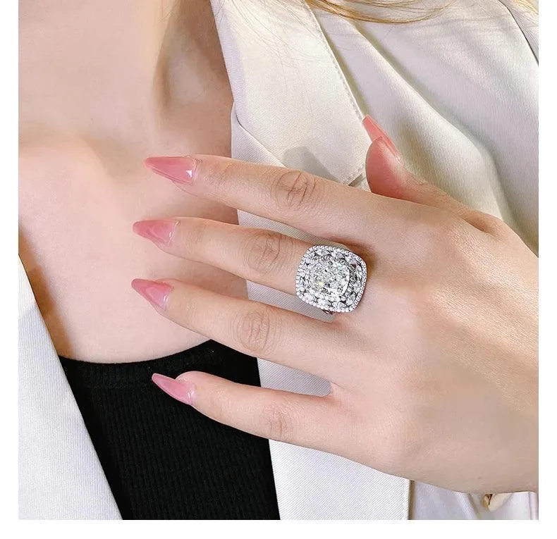 Impressive Luxury Vintage Broken Ice Cut Big Ring Inlaid with AAAAA High Carbon Diamonds Luxury Jewellery