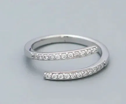 Inlaid Zircon Geometric Ring