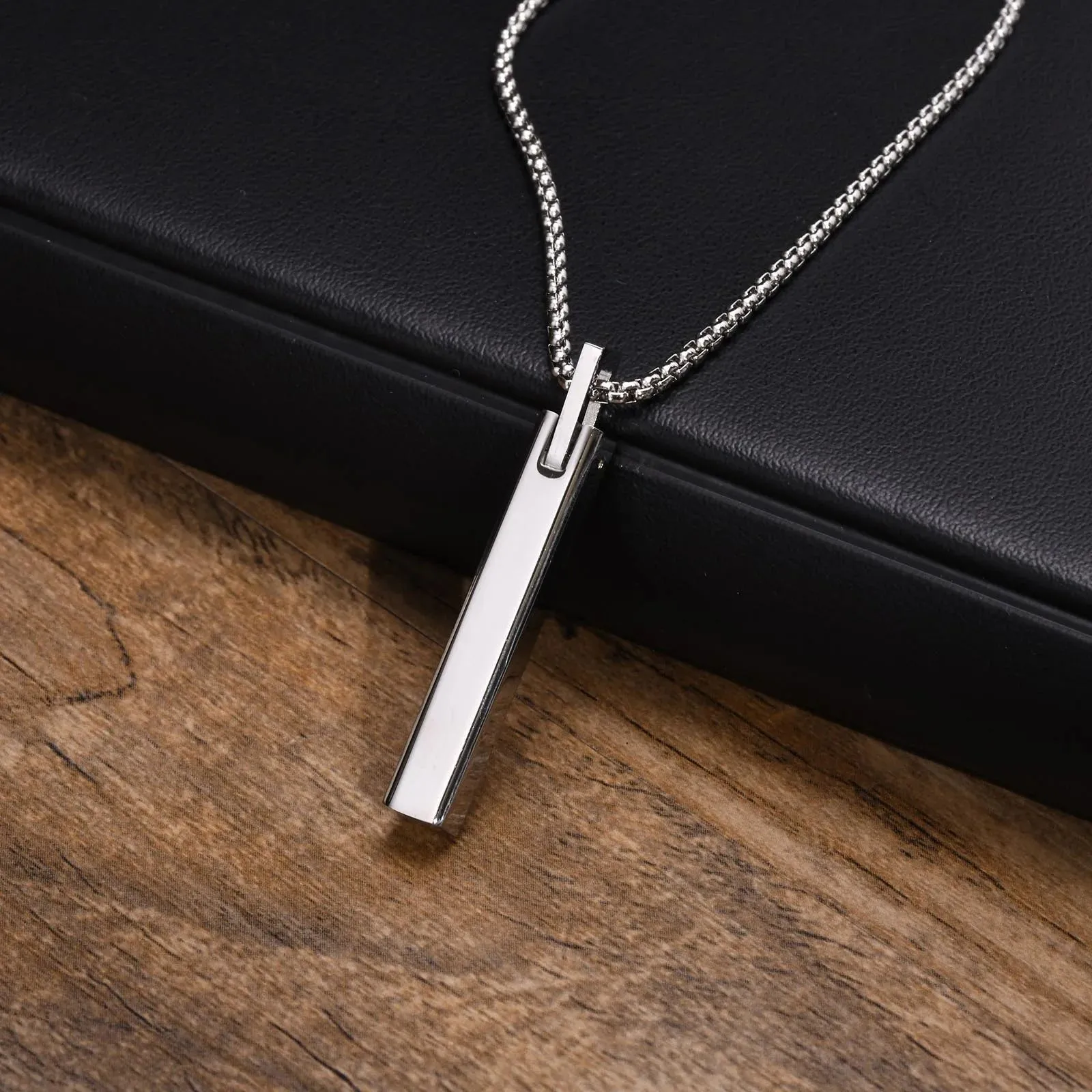 Men 3D Vertical Bar Necklaces