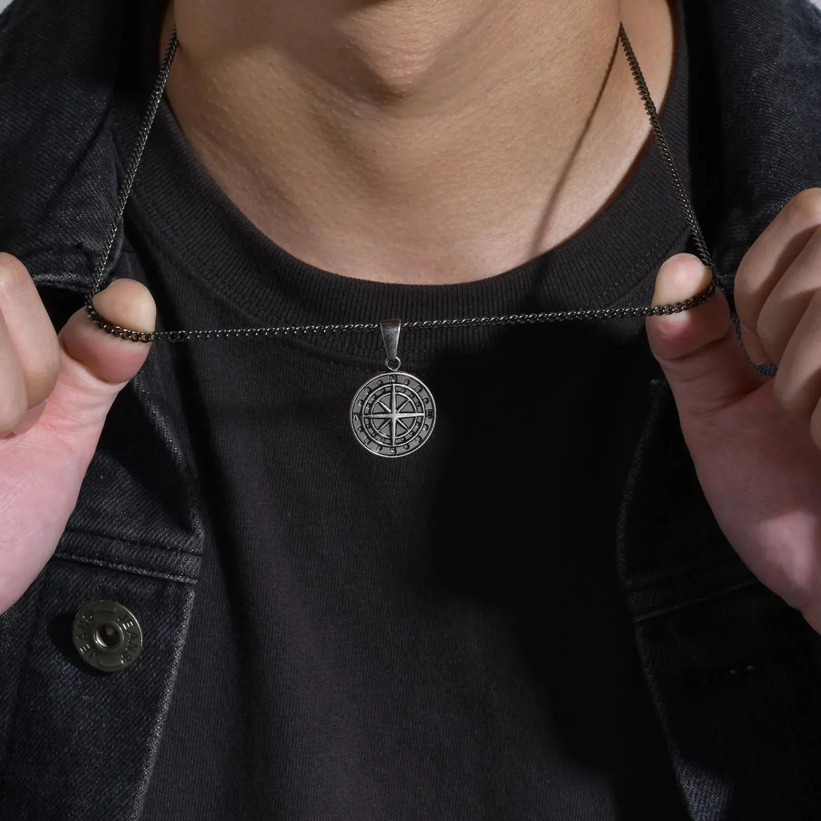 Men Retro Silver Color Seeker Compass Necklaces
