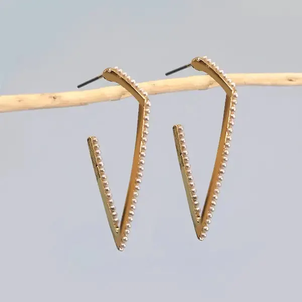 Pearl Edgy Triangle Hoop Earrings