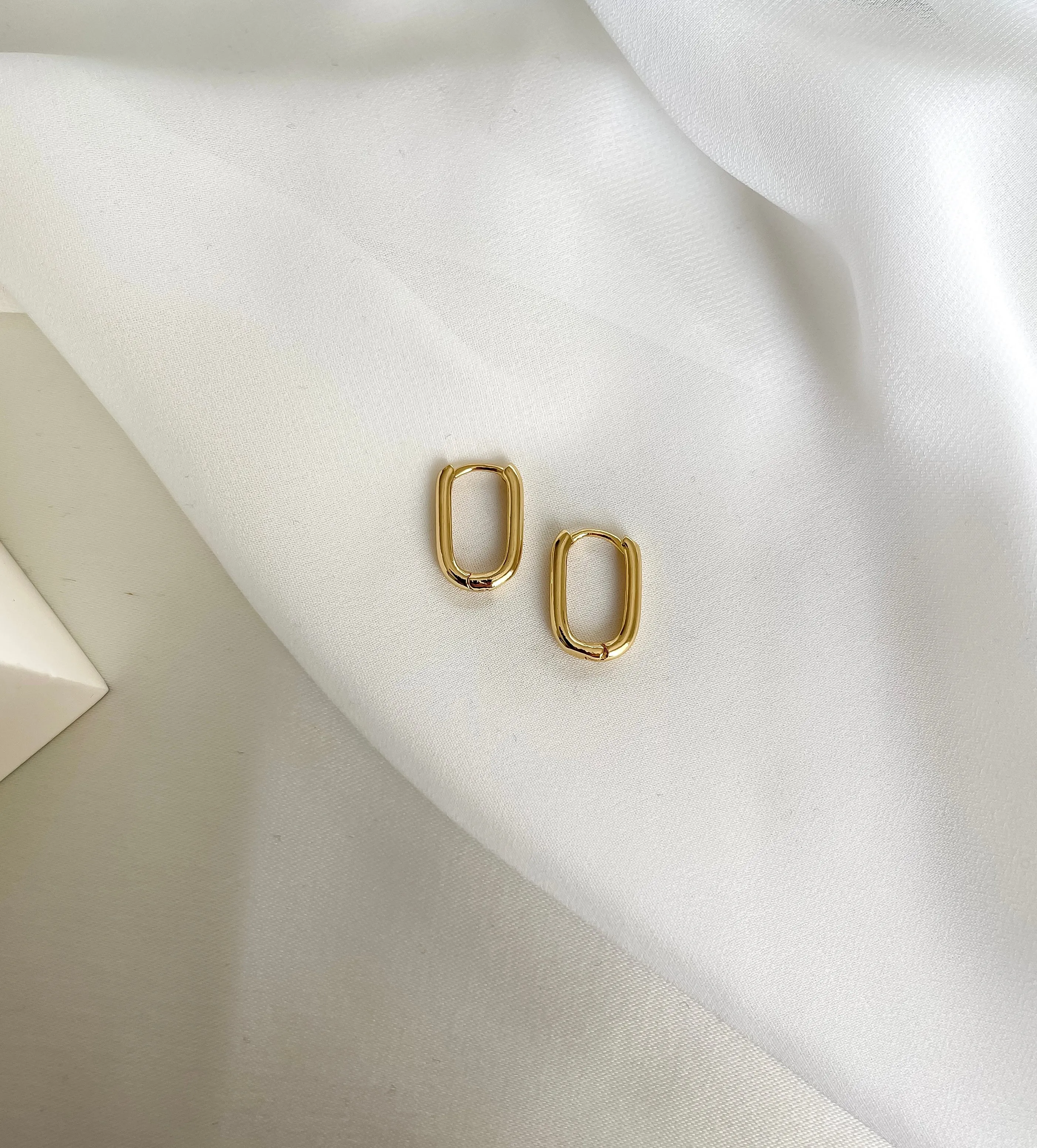Rectangular Hoops