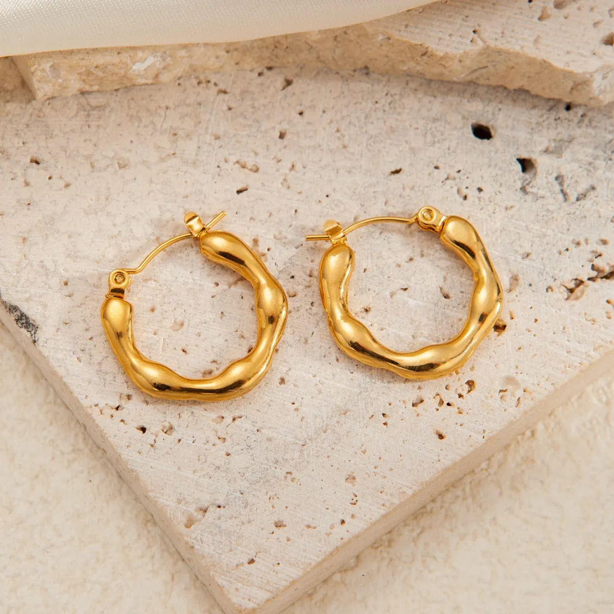 Wholesale Trendyy Metal Titanium Steel Geometric Glossy Retro Versatile Stainless Steel Earrings